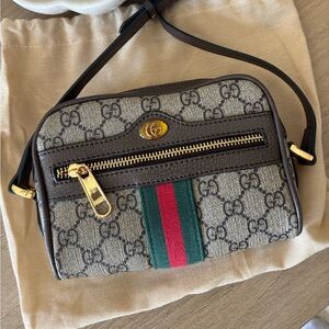 Gucci Ophidia Mini Shoulder Bag in beige and brown GG Supreme canvas.